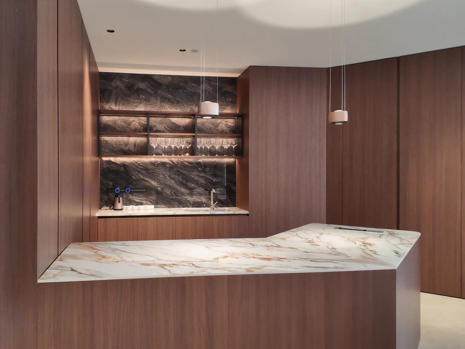 Gilded‑Vein Sintered‑Stone Wet Bar