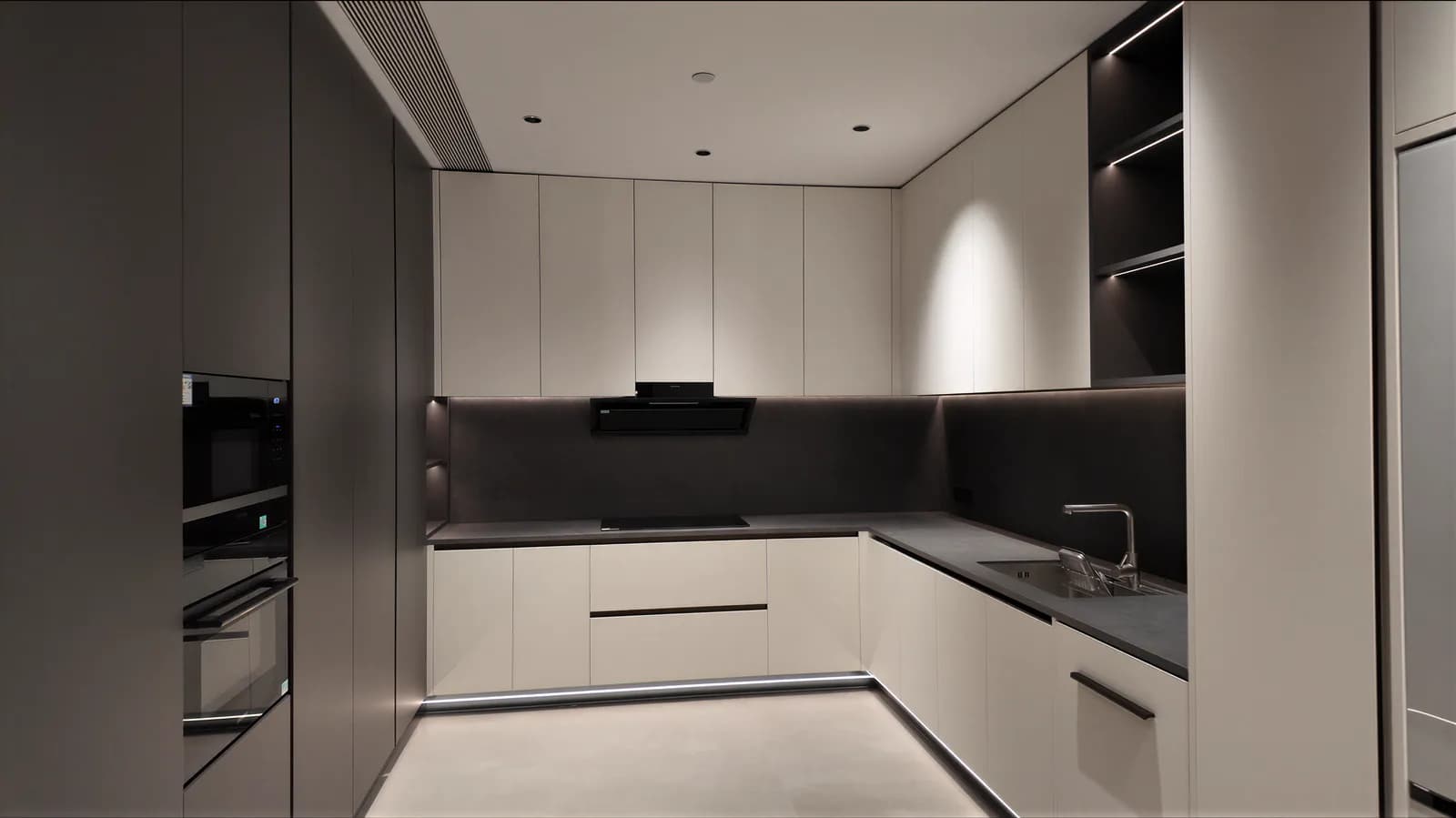 Black‑White Simplified Kitchen