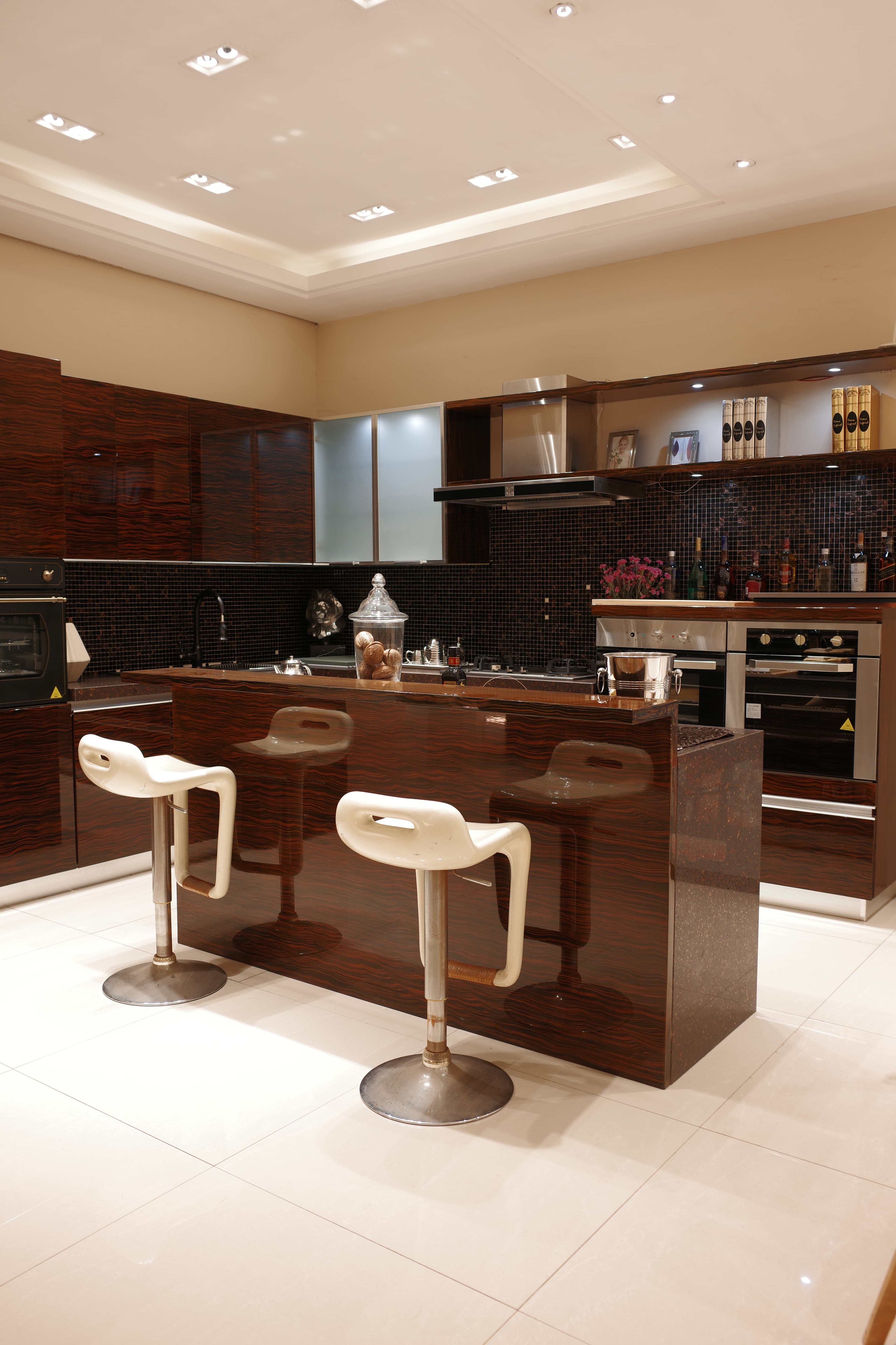 Join a leading custom kitchen manufacturer