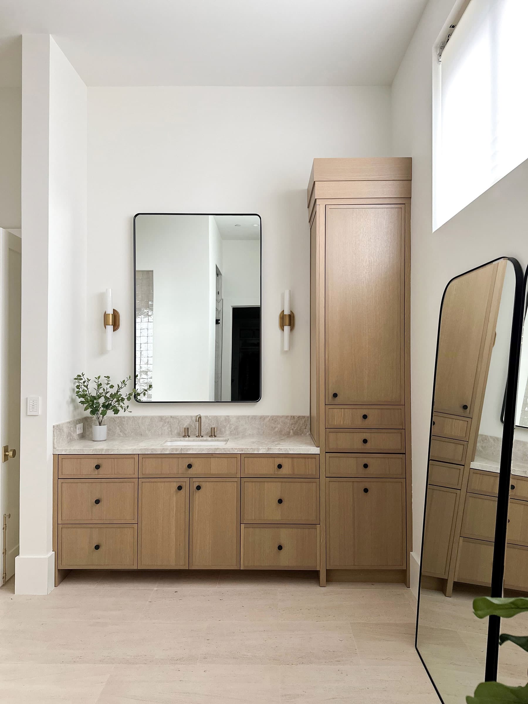 Aged Cedar Rift Cut White Oak Primary Bathroom