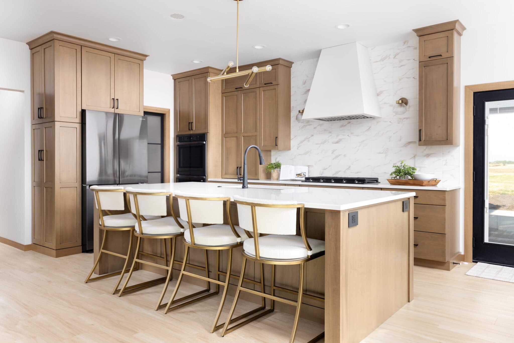 Medium Stain Alder Kitchen