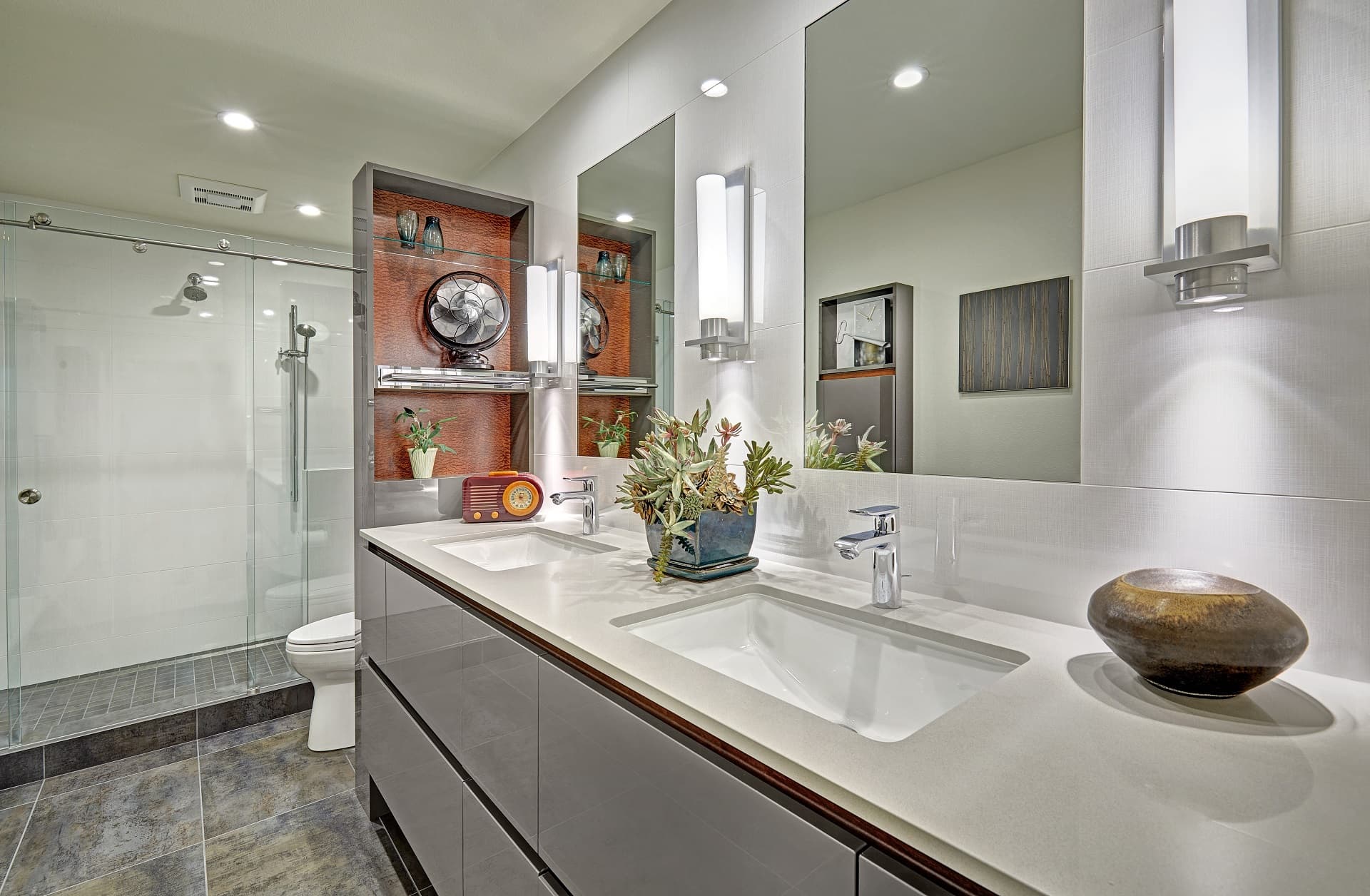 Modern Gloss Bathroom Cabinets