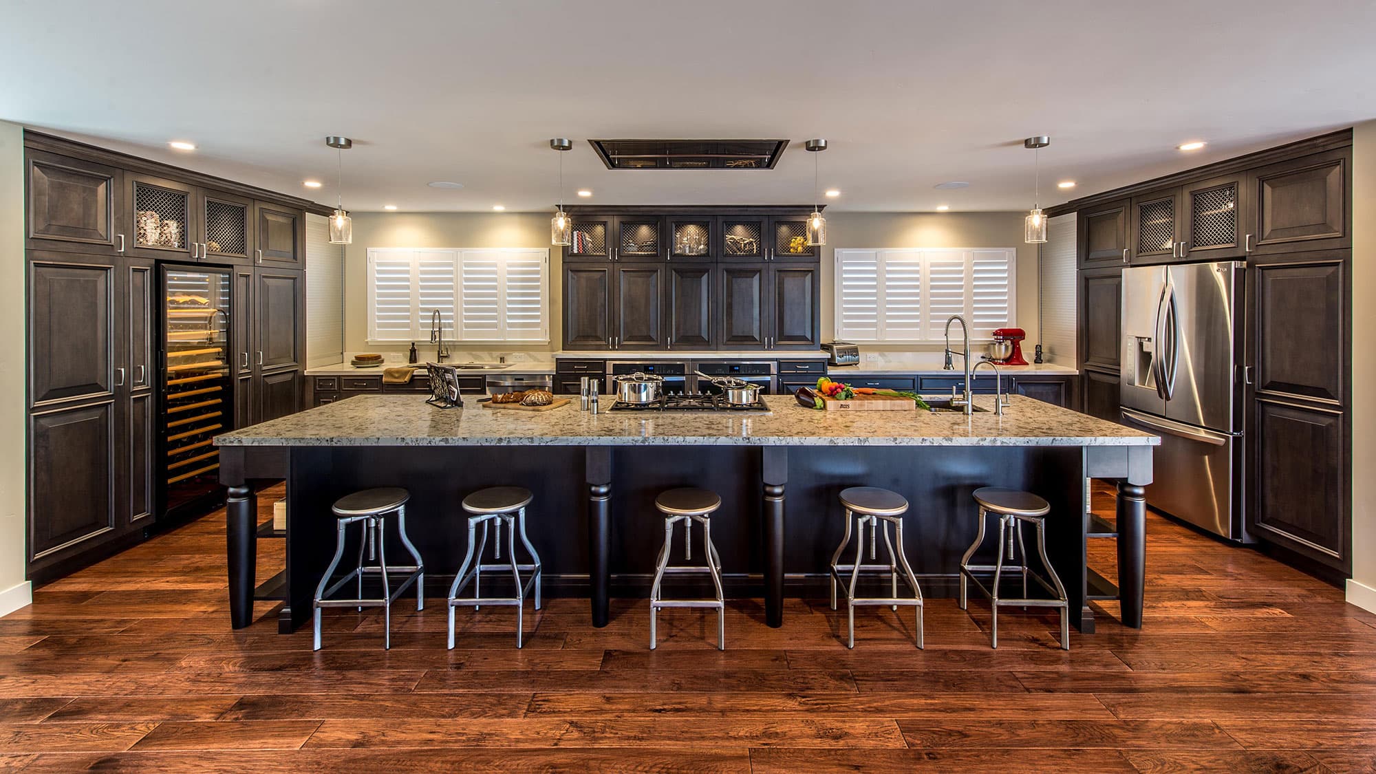 Transitional Kitchen With Dark Stained Alder & Large Island