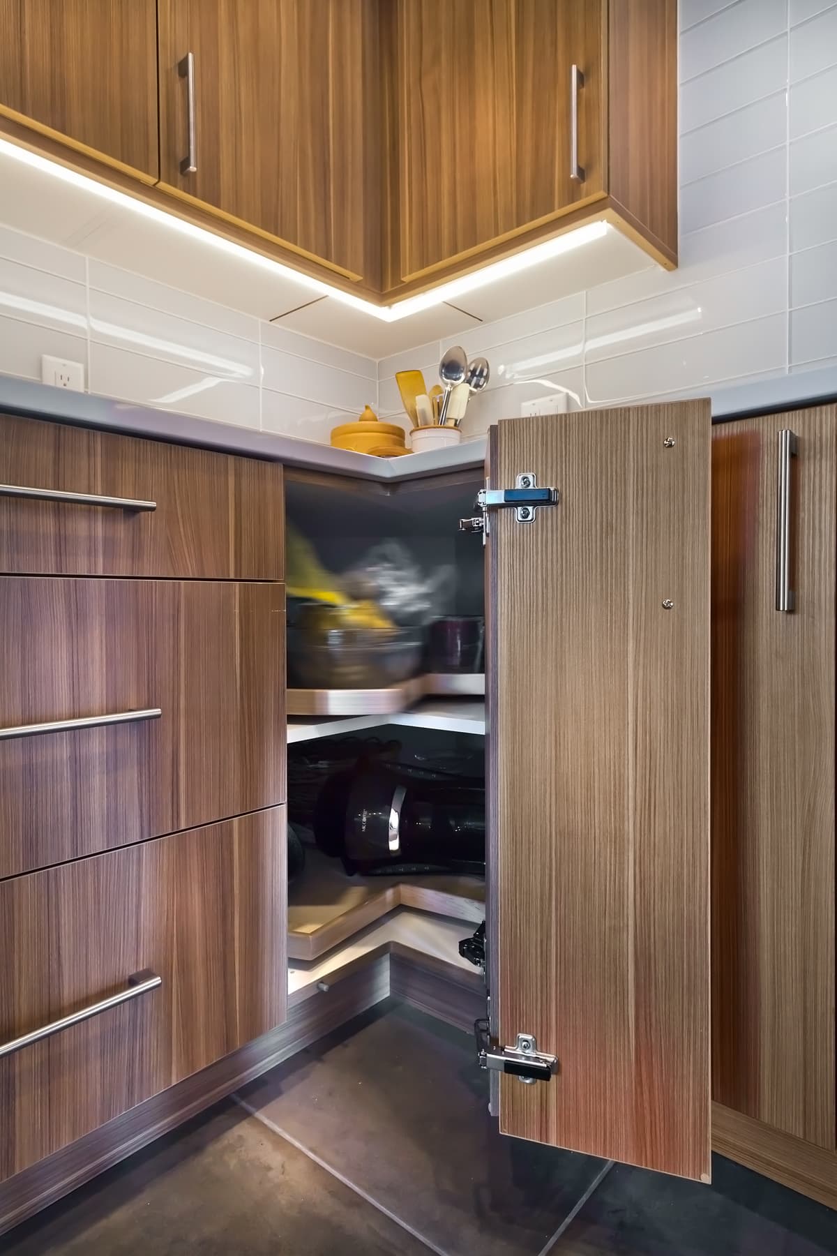 Super Carousel cabinet storage solution